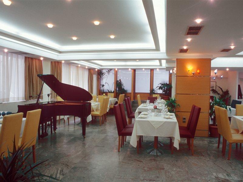 Preveza City Comfort Hotel エクステリア 写真