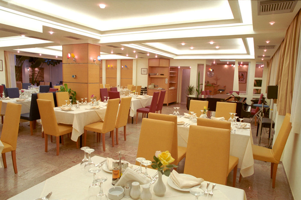 Preveza City Comfort Hotel レストラン 写真