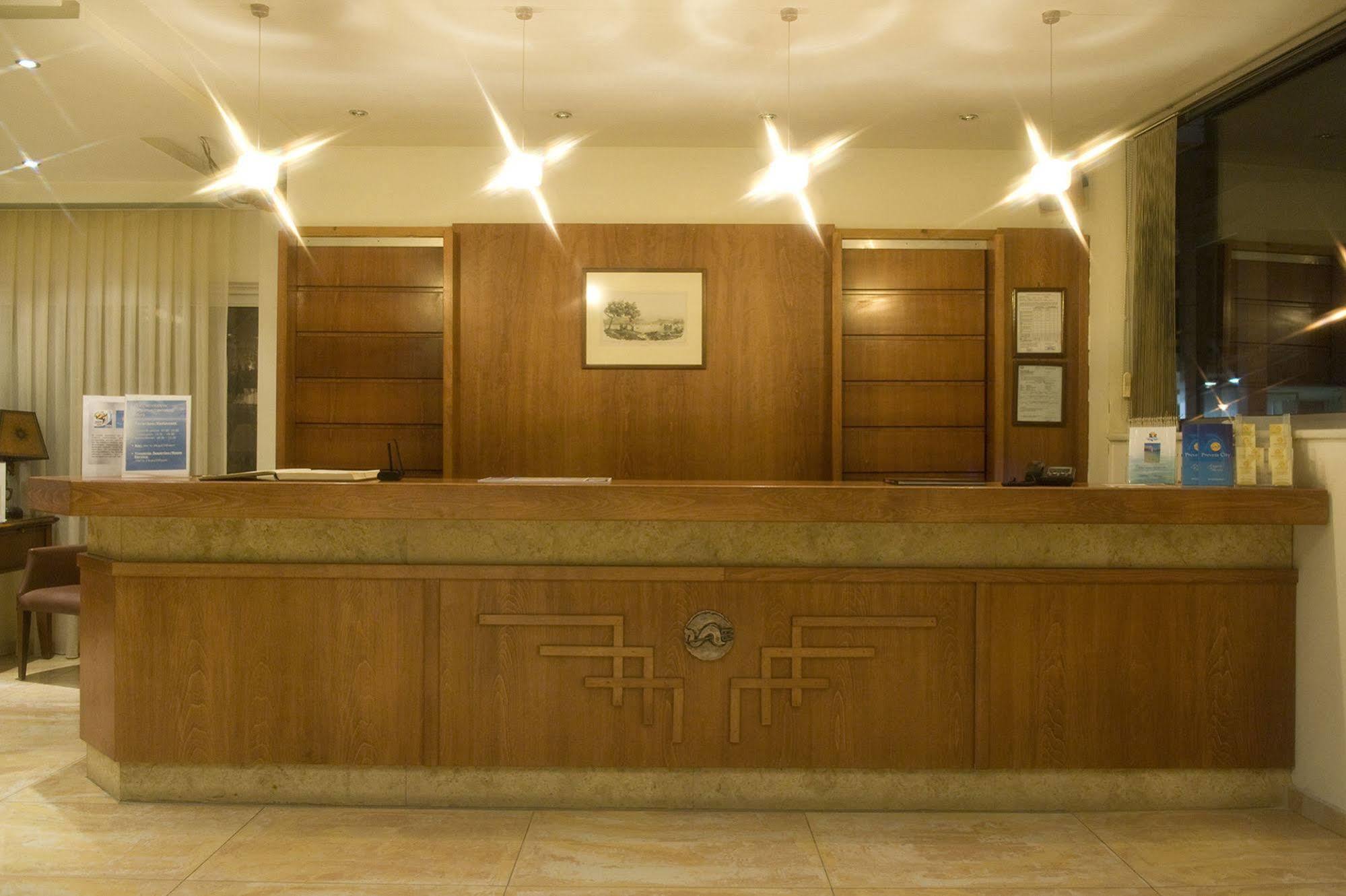 Preveza City Comfort Hotel エクステリア 写真